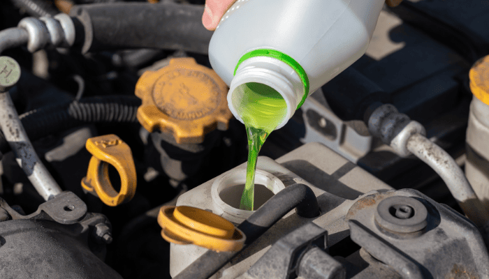 ضدیخ را کی و چرا تعویض کنیم؟